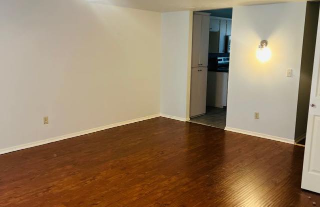 803 S 24th Street Unit B Gallery 3