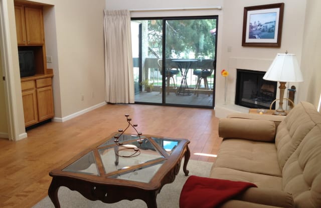 8651 E ROYAL PALM Road photos photos