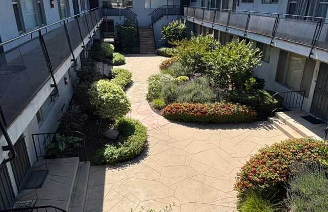 Spacious 1 bedroom available now in Long Beach! photos photos