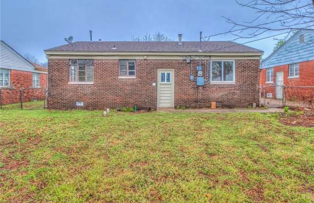 4228 NW 14th Street - 1 photos photos
