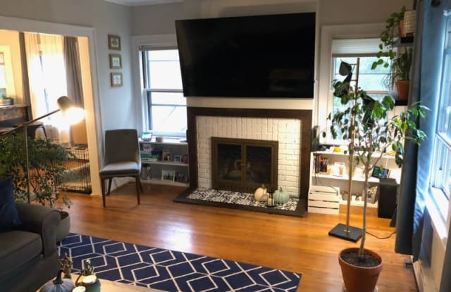 98 Lancaster A - 98 Lancaster Rd, West Hartford, CT 06119