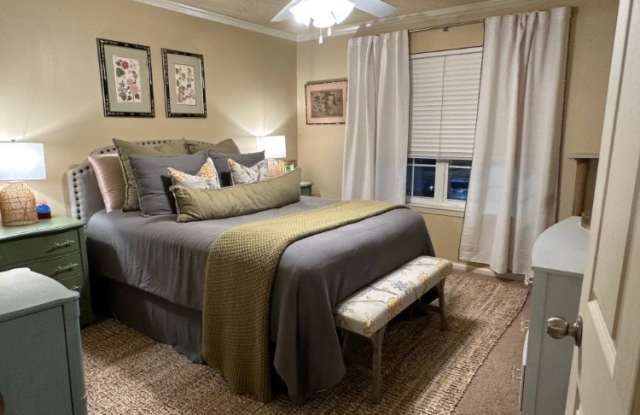 210 15th Street E unit: 43 photos photos