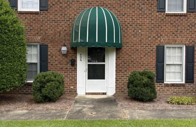 406 West Harnett Street - 406 West Harnett Street, Benson, NC 27504
