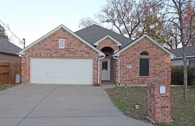 232 Adolphus Avenue - 232 Adolphus Avenue, Lake Dallas, TX 75065