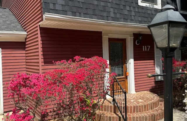 Spacious 4-Bedroom Home in Peachtree City! Gallery 3