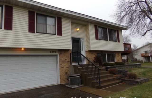 4297 Evergreen Drive - 4297 Evergreen Drive, Vadnais Heights, MN 55127