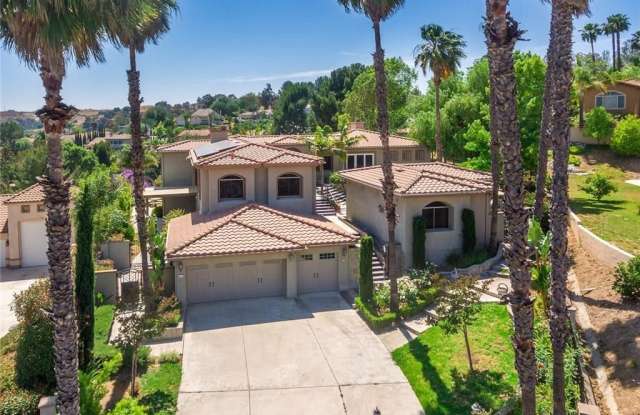 16132 Greens Court Gallery 4