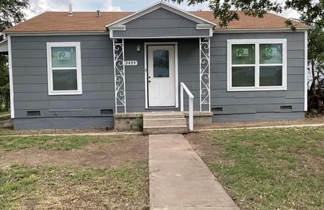 2435 Freeland Ave - 2435 Freeland Avenue, San Angelo, TX 76901
