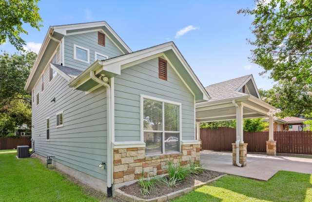 UT PRE-LEASE: Beautiful 6 Bed/ 4 Ba Home In North Loop Area, Mins To UT Gallery 4