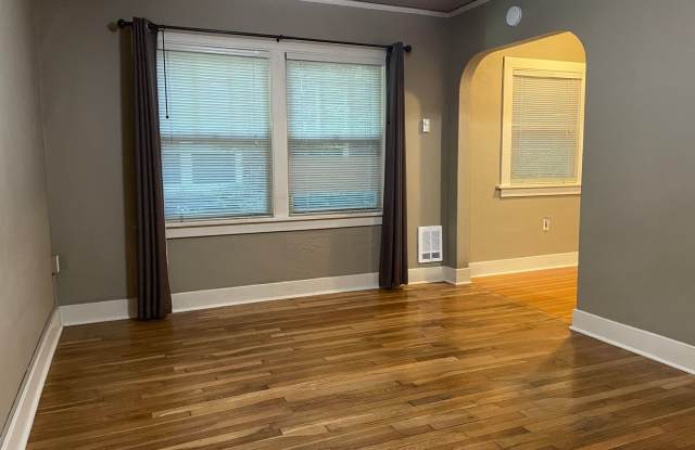 O511-- Beverly Court Studios photos photos