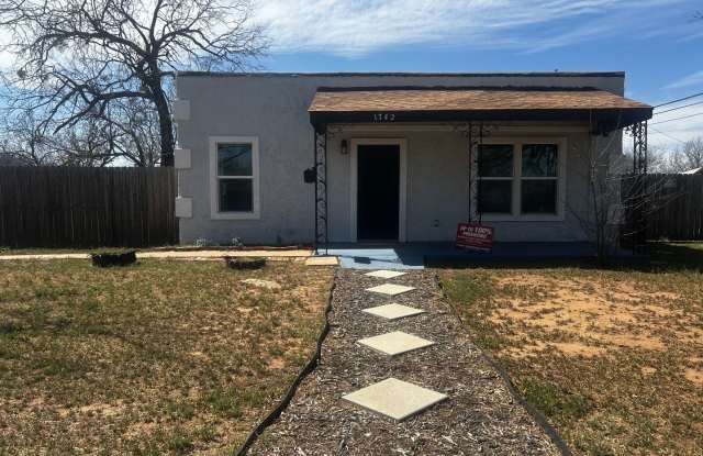 1742 Victoria photos photos