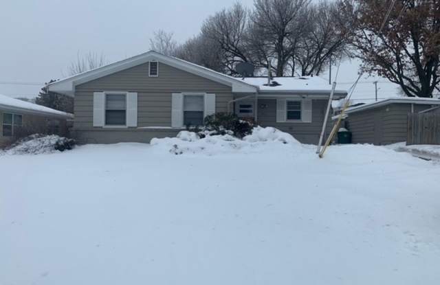 Cute Three bedroom in Airpark Available Now! photos photos