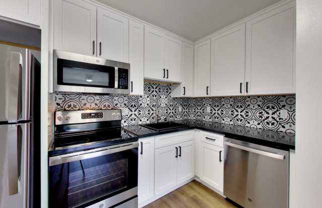 PARKWEST APARTMENTS Gallery 3