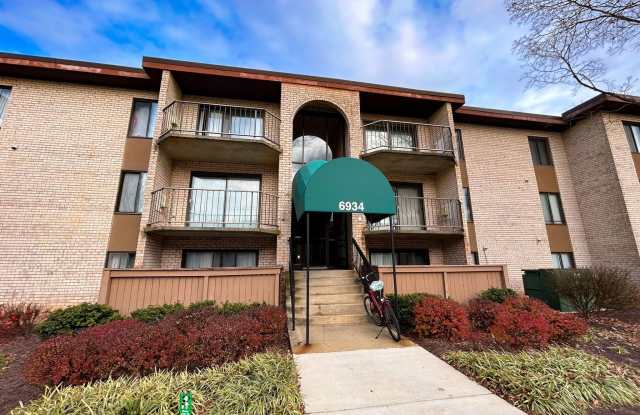 6934 HANOVER Parkway unit: 402 photos photos