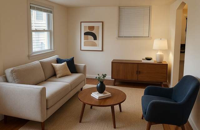 Charming 1 Bedroom Cottage with Bonus Room and Spacious Front Yard! photos photos