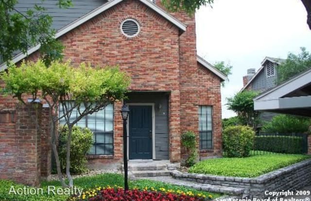 5 Chapel Hill Circle - 5 Chapel Hill Circle, San Antonio, TX 78284
