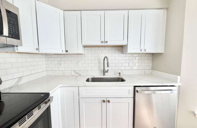 5941 HERITAGE Drive Gallery 2