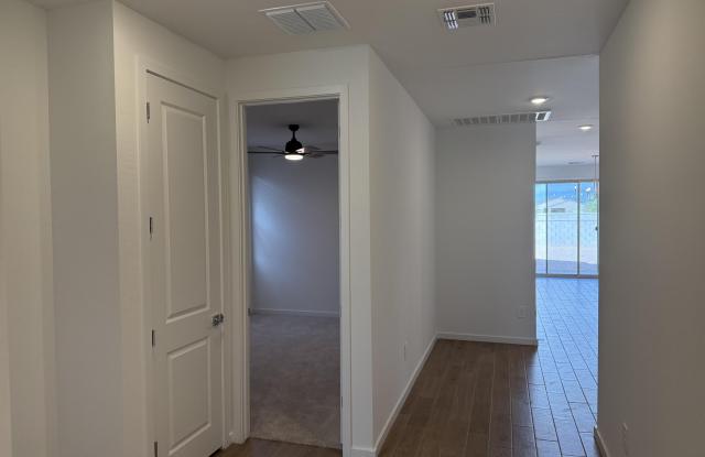 4426 W HUNTER Trail Gallery 4