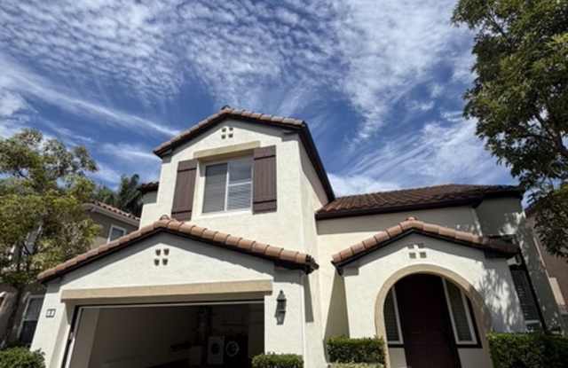 Beautiful Renovated 4-Bedroom Home in Westpark – Irvine! Gallery 1