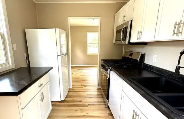 Sun-Filled 2BR Home on Corner Lot with Spacious Garage Gallery 4