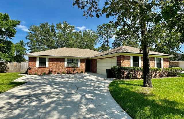 539 Harrison Ave - 539 Harrison Avenue, Lakeside, FL 32065