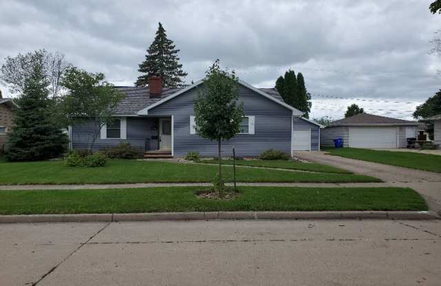 2701 N Viola St - 2701 North Viola Street, Appleton, WI 54911