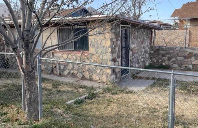 3425 Mountain Avenue - 3425 Mountain Avenue, El Paso, TX 79930