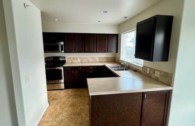 3 Bedroom 2 Bathroom Condo photos photos