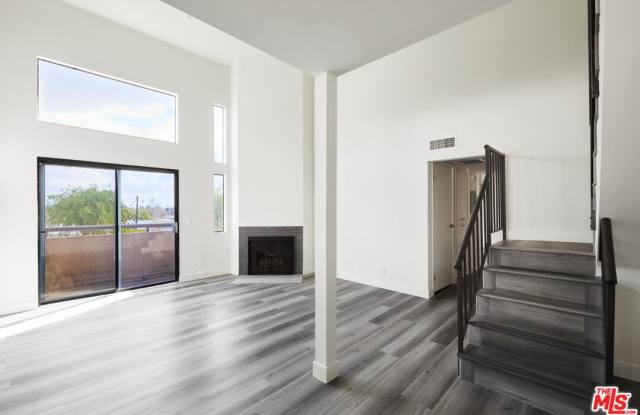 6212 FULTON Ave unit: 201 photos photos