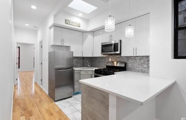235 Fifth Avenue Gallery 3