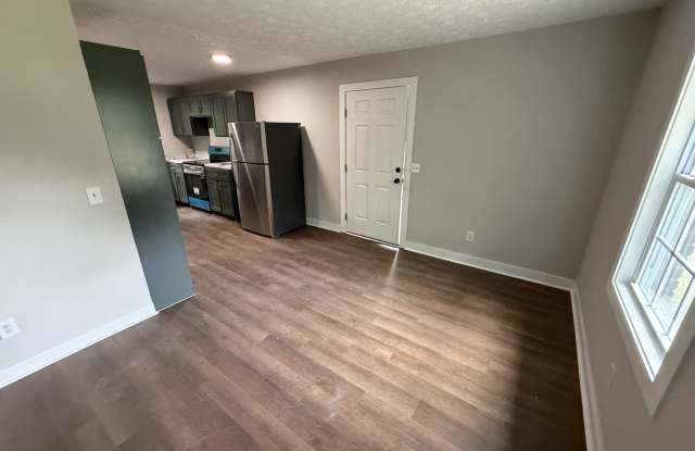 909 Blue Ridge Drive - A Gallery 3