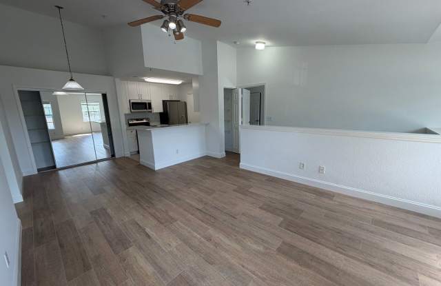 ANNUAL RENTAL - VANDERBILT PLACE-CAMDEN COVE 2 BED / 2 BATH Gallery 1