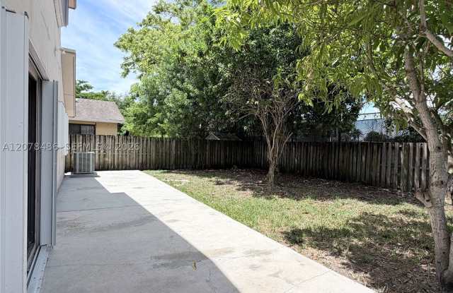 20110 SW 88th Ct Gallery 3