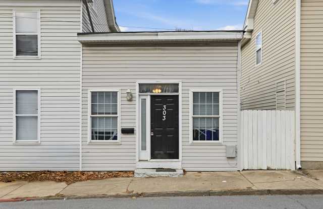 303 N Mulberry St photos photos