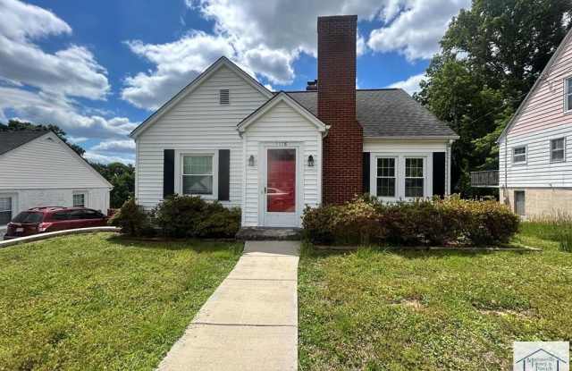 1118 Oak Grove Rd photos photos