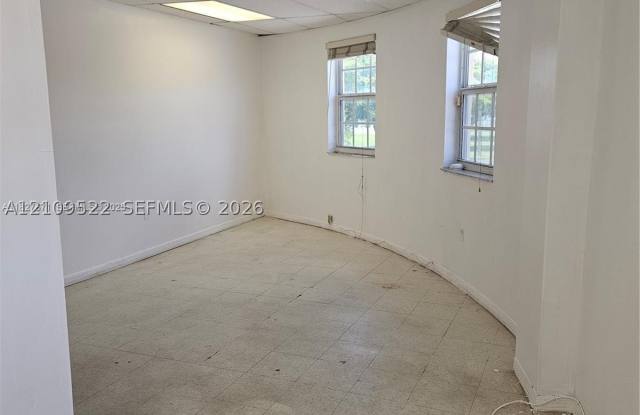 6087 NW 17th Ave Gallery 1