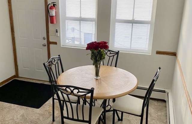 1733 37th Avenue North East Gallery 4