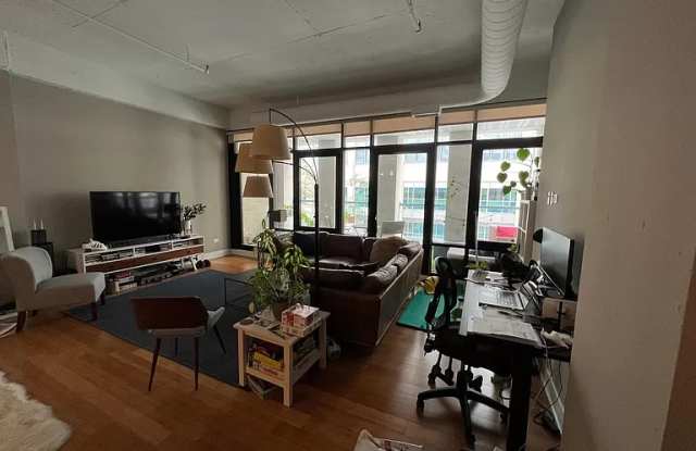448 E Ontario St Gallery 2