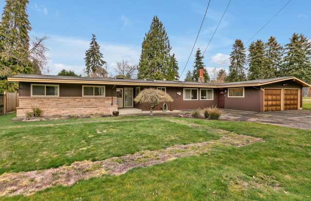 Looking for a Dream Garage attached to a Rambler? photos photos