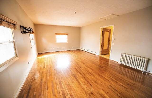 128 Meigs Street - Down Gallery 1