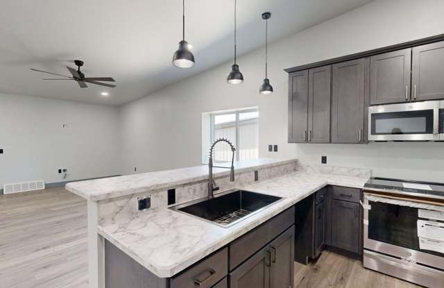 3734 Cresent Lake Unit #4 photos photos