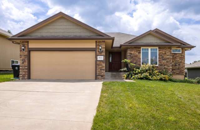 3 bedroom 2 bath in Washburn Rural school district - 6021 Southwest 44th Street, Topeka, KS 66610