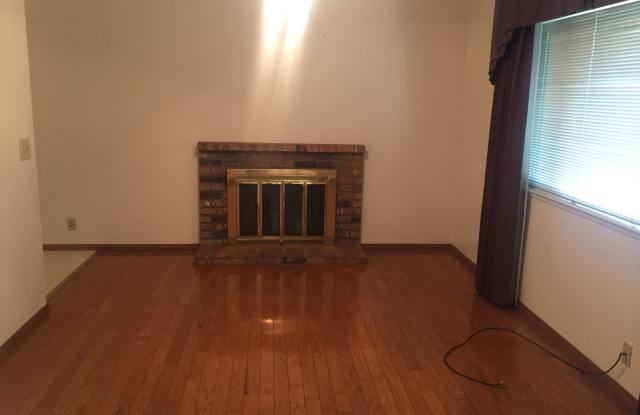 2342 Channing Place Gallery 3