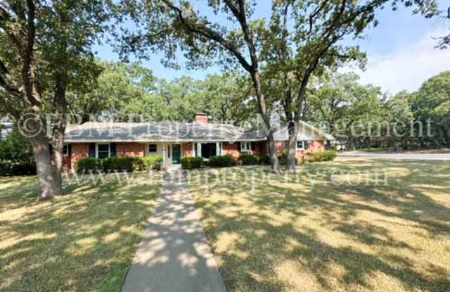 COMING SOON - 900 Dobbins Rd - 3 Bedroom, 2 Bathroom Brick Home in Corsicana, TX! photos photos