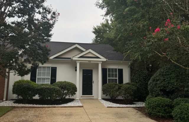 Charming Corner-Lot End Unit with Private Courtyard in Prime Lexington Location! photos photos