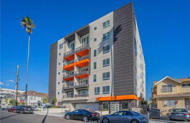 900 S Kenmore Avenue photos photos