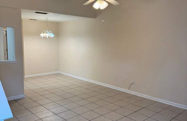 3/2 Townhouse Available for Immediate Occupancy photos photos
