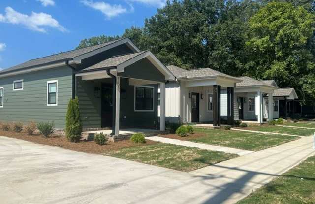 Charming Cottage Gallery 3