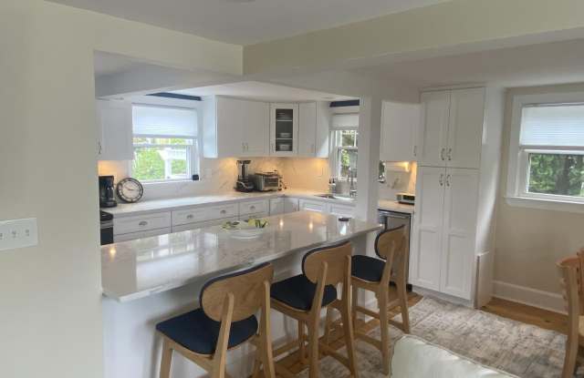 305 3rd Avenue photos photos