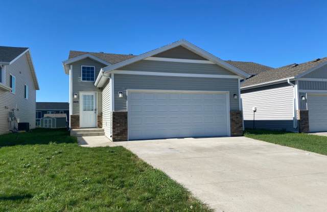 4 Bedroom Home in South Moorhead photos photos